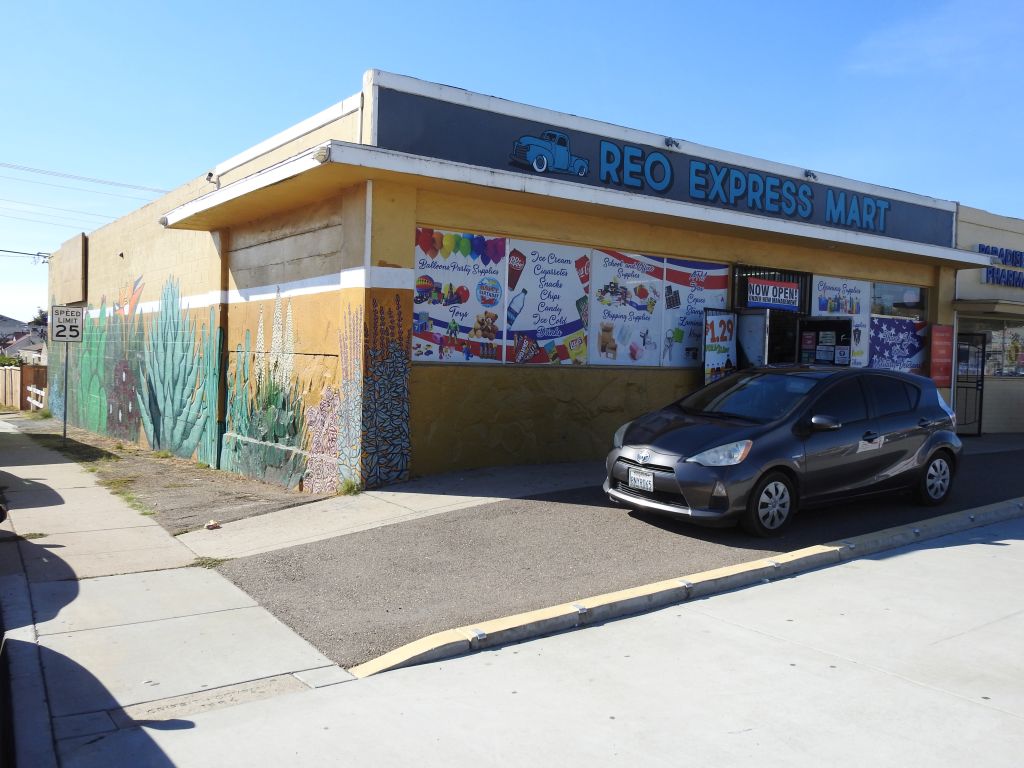 Reos Express Market For Sale 2370 Reo Drive, San Diego, Ca 92139 Mt